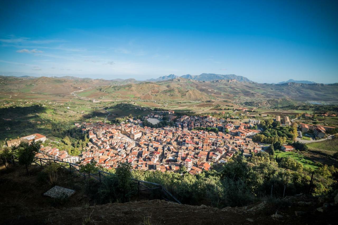 Casa Degli Artisti San Lorenzo Mezzojuso Bagian luar foto
